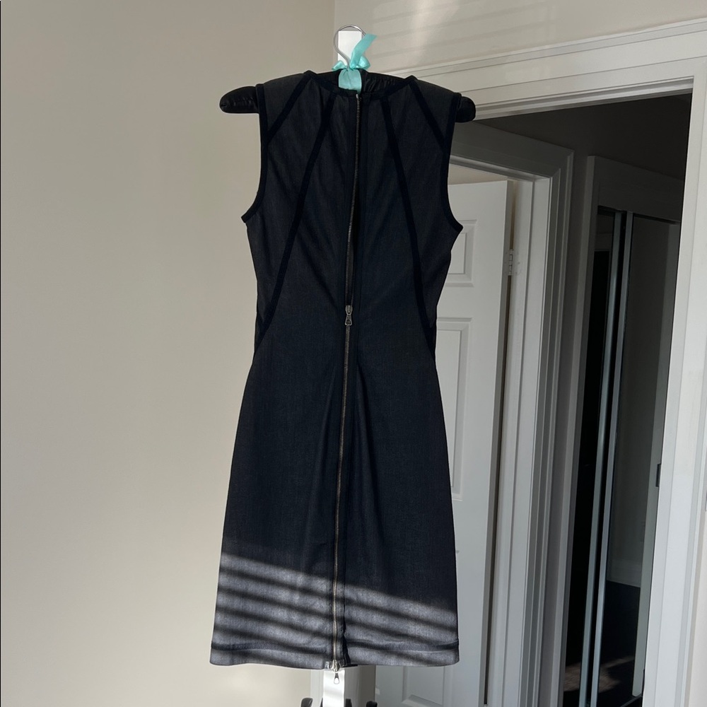 McQ by Alexander McQueen Black Denim Midi Dress with Zipper Detail - Picture 4 of 11